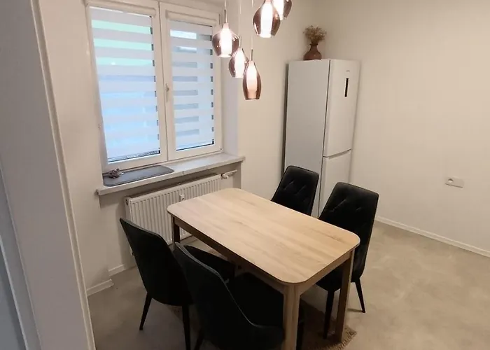 Specious In Downtown * Martin